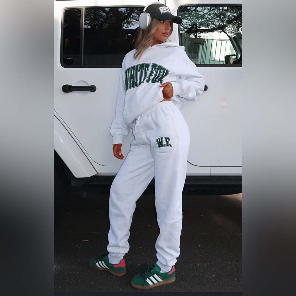 WHITE FOX JOGGERS- NEW WITH TAGS